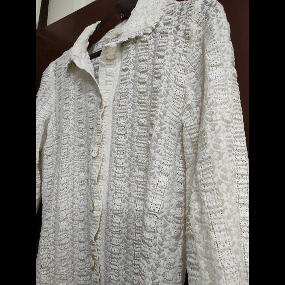 White Floral Mesh Shirt 🤍 - Picture 5 of 11